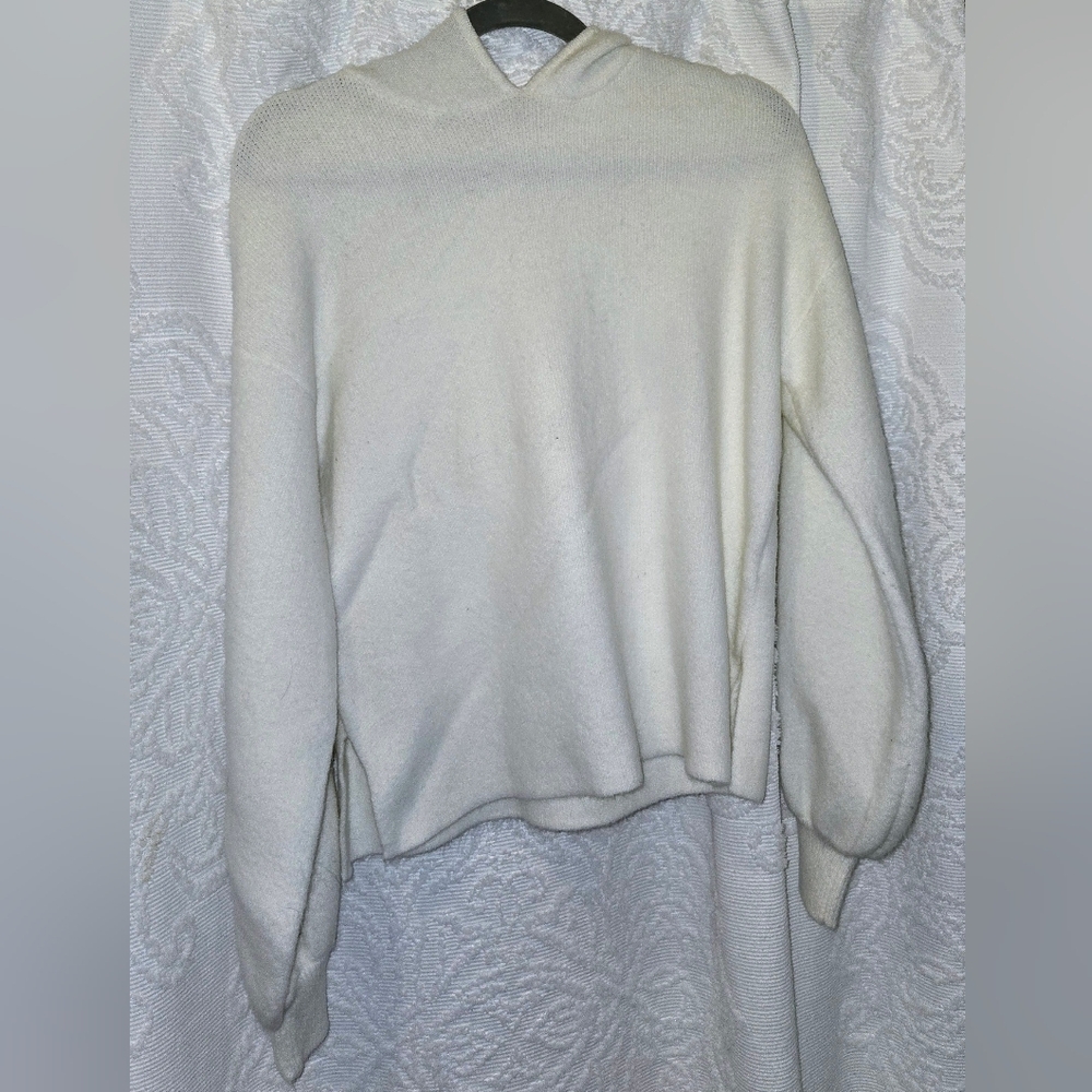 Elegant White Women's Sweater